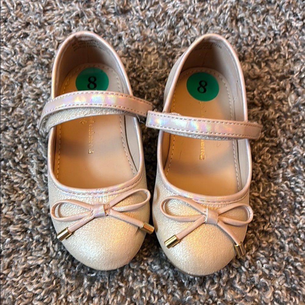 Cupcakes and Cashmere Shoes